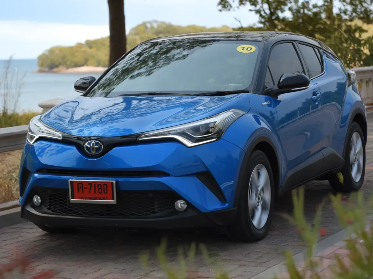Toyota C-HR Hybrid โตโยต้าไฮบริดมือสอง น่าซื้อแค่ไหน? 